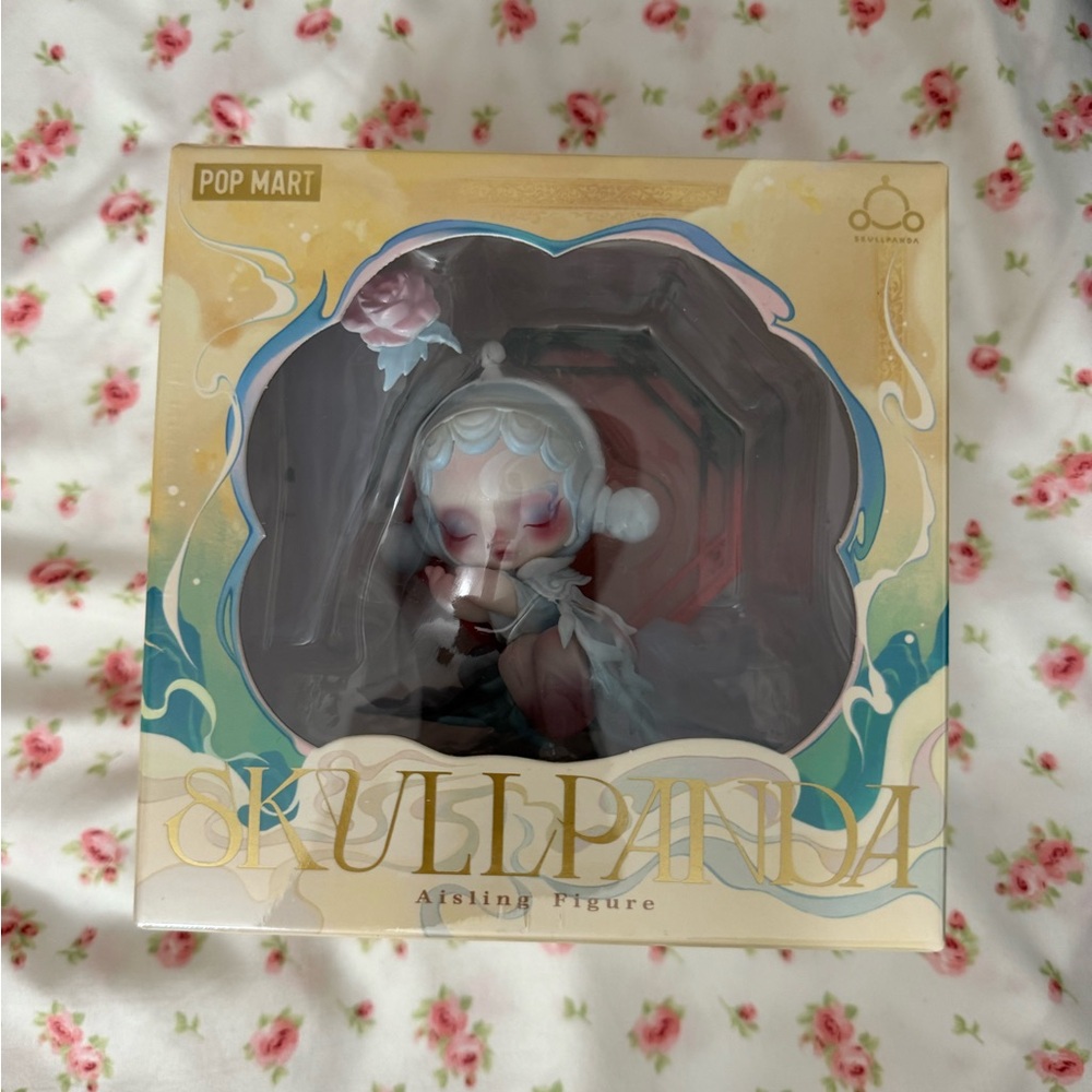 Pop Mart Skullpanda Aisling Figure